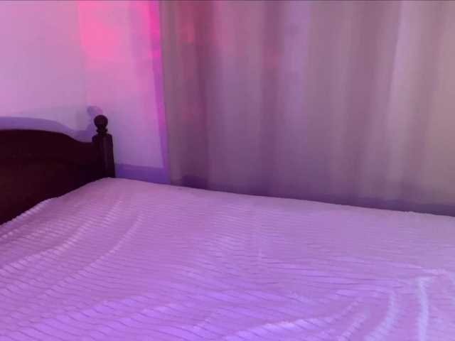 Vysílací screenshoty Kiara-Stevens