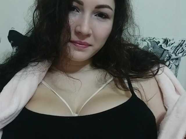 Fotky KiraKOTq Hey guys!:) Goal- #Dance #hot #pvt #c2c #fetish #feet #roleplay Tip to add at friendlist and for requests!