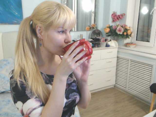 Vysílací screenshoty GLAMSQUIRT