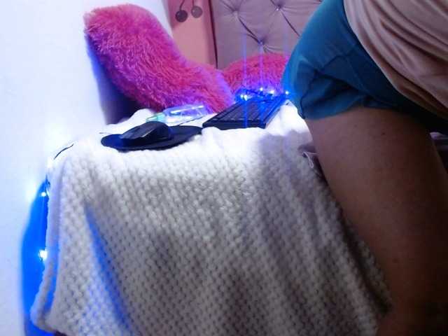 Vysílací screenshoty kloe-squirt