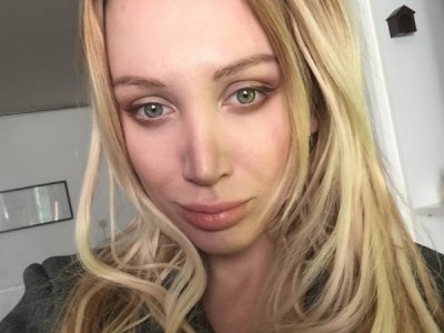 Fotografie profilu l-Luna-l