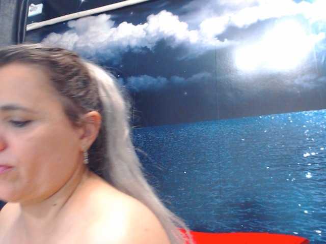 Fotky ladysquirt11 MY DOMI IS ON CAN YOU MAKE MY PUSSY WET FOR YOU?:::))HAPPY DAY GUYS
