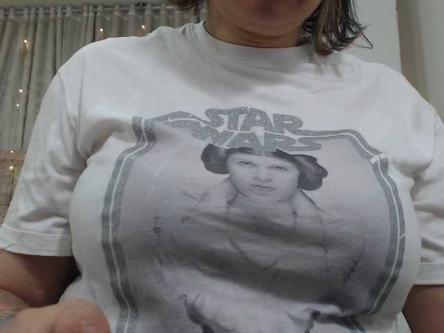 Vysílací screenshoty Leia-bennet