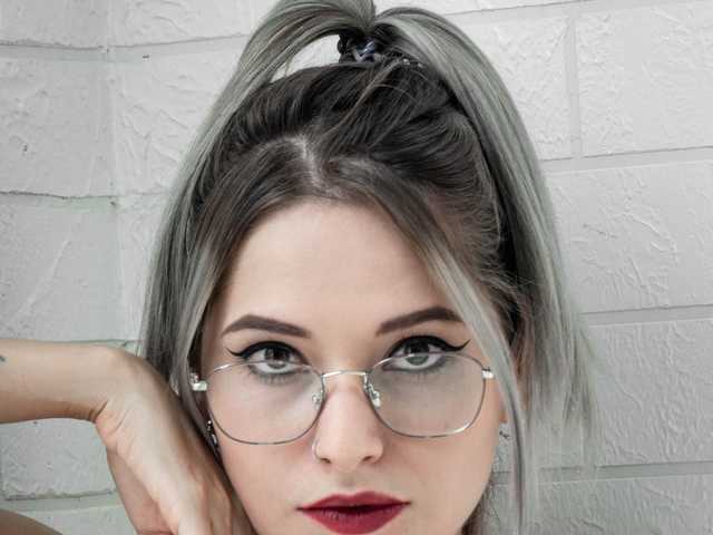 Fotografie profilu lessi-rosse