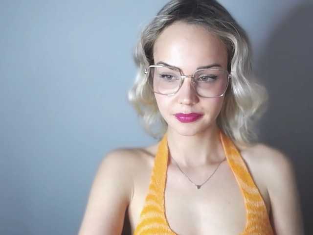 Fotky lexieSpicy Sweet and yet dang naughty ;) #innocentface #sweet #petite #glasses #fetish #natural #shorthair #domina #teaser #cfmn #joi #cei #cbt #sph #cucktrainingI don;t speak russian