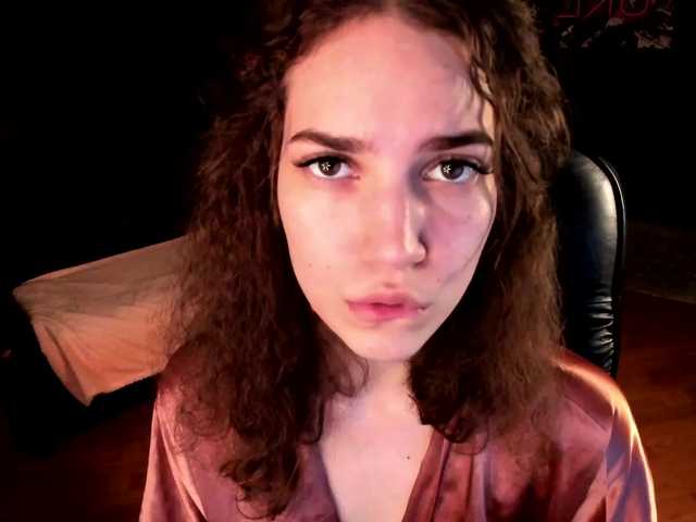 Fotky LexyOlivia hi Guys im Lexy and i want to feel something hard between my legs♥My favorite patterns are 555♥666 - Makes me cum instantly ♥#teen #young #18 #pussy #ass #tits #dildo #squirt #cum