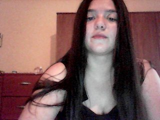 Fotky Lilith2000 show tits 5tk, show ass 10 tk, show naked body 15 tk, open yo ur camera for 30 tk no tokens no show