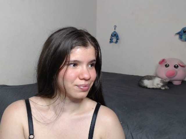 Fotky Lillo-77 ♥SQUIRT SHOW + FINGERS IN MY ASS 555 TOKENS♥