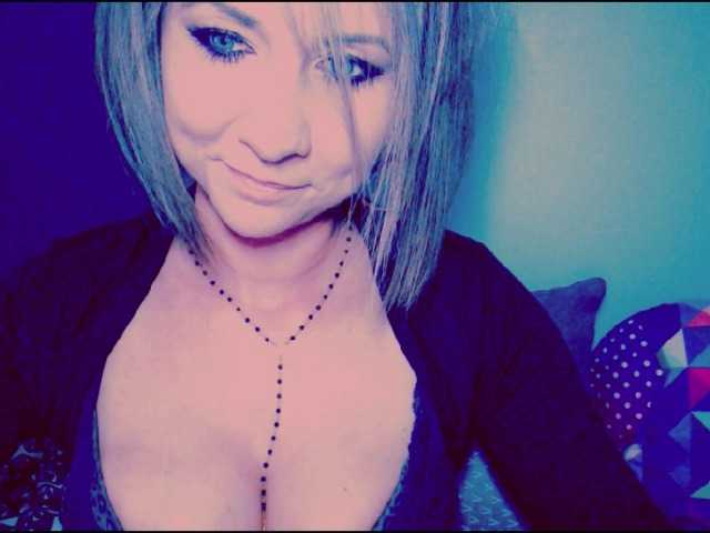 Fotky Lilly666 hey guys, if ur able to have fun and wanna play with me- here i am. i view cams for 40, to get preview of my body is 50
