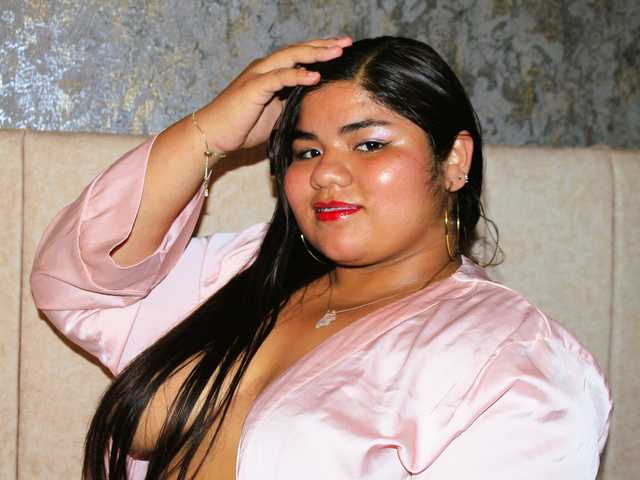 Fotografie profilu lissa-curvyx