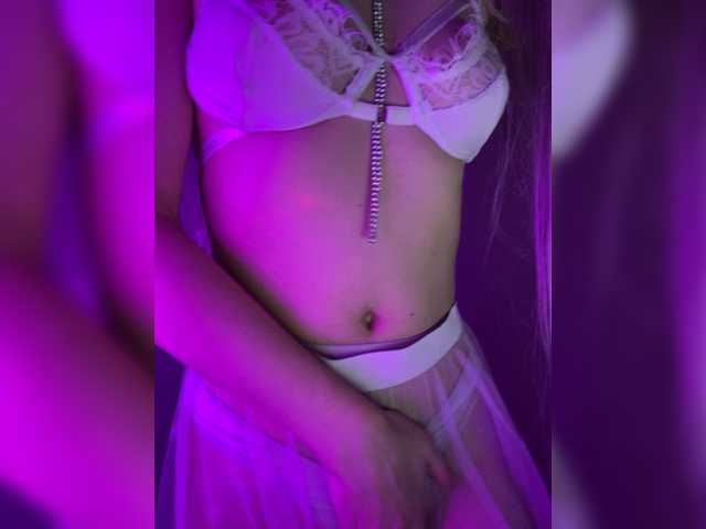 Fotky _MoonPrincess Hello :* only eroticism, tenderness and dancing. I don’t undress. Lovense 2tk. Show with wax @remain left