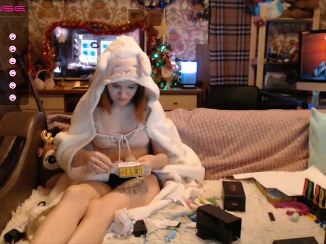 Fotky LopnLous 500 tokens , All New Year mood))) Naked , 167 tokens already collected, left 333 tokens