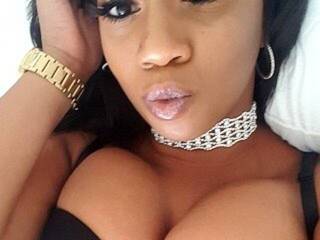 Erotický videochat LovelyMiaB