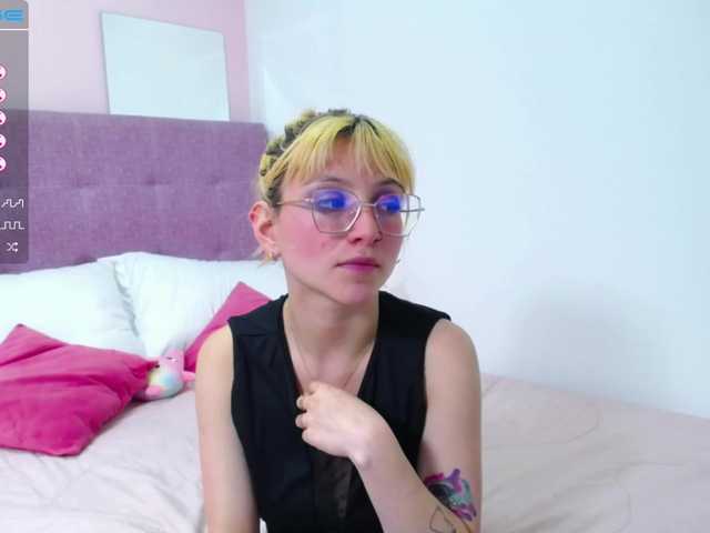 Fotky Lucyjoness Enjoy this time with me ;))), i m ready to the action, fuck that young and wet pussy @goal: Fingering and dildo ass GOAL: 999 //ANAL //Look my menu // I can ride my dildo // :yummy