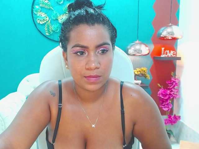 Fotky lya-roses show ass [35 tokens left] #latina #bigboobs #young #dirty #bigass