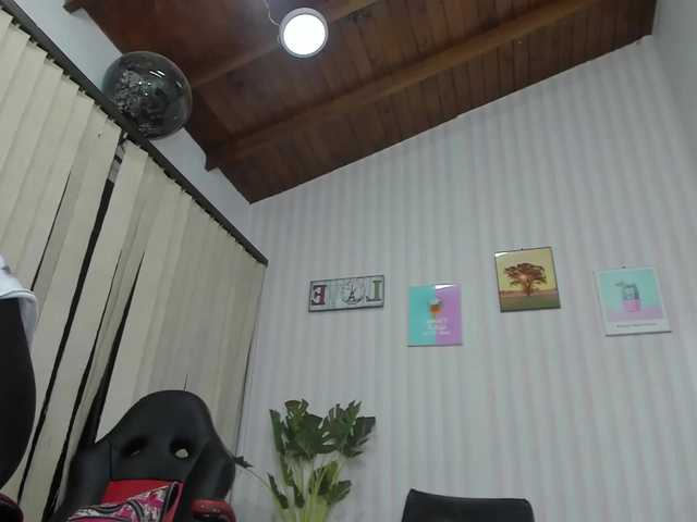 Vysílací screenshoty Mackenzie-