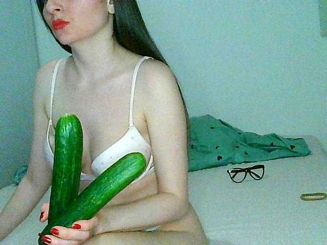 Fotky MagalitaAx go pvt ! i not like free chat!!! all for u in show!! cucumbers will play too