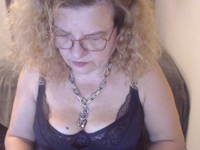Fotky maggiemilff68 #mistress #mommy #roleplay #squirt #cei #joi #sph - every flash 50 tok - masturbate and multisquirt 450- one tip