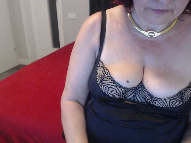 Fotky maggiemilff68 #mistress #mommy #roleplay #squirt #cei #joi #sph - every flash 50 tok - masturbate and multisquirt 450- one tip