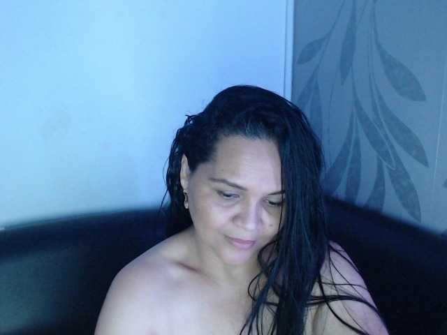 Fotky MARCELA23 HI BOYS, Enjoy with me the intensity of love #BIGASS#MATURE#MILF#SQUIRT#HAIRTY#