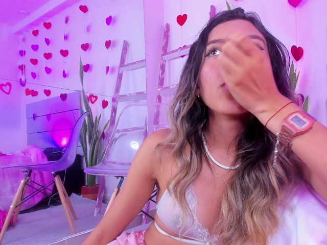 Fotky Martina-Magni ⭐️welcome in my little world) ready for full nakedf show? ⭐️ GET NAKED AT GOAL @remain