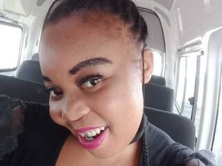 Erotický videochat Massivetitis