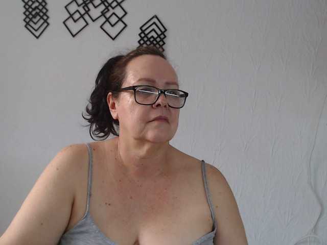 Fotky maturekarime Mature woman hairy and bbw,: tits 30, pussy 35, ass 25, all naked 100, masturbate and cum 120