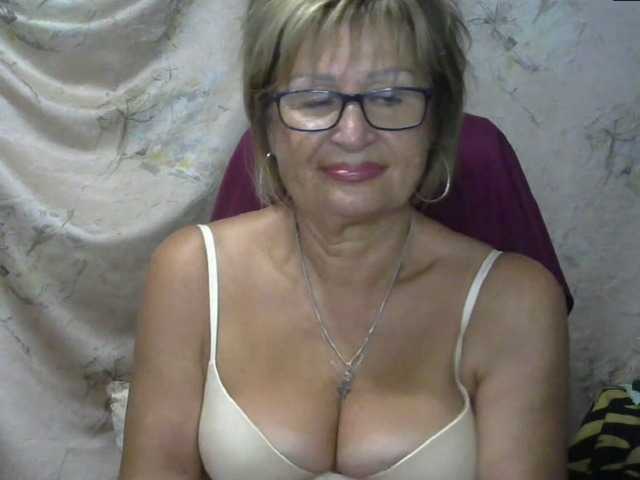 Fotky MatureLissa Who wants to see mature pussy ? pls for @total English and German