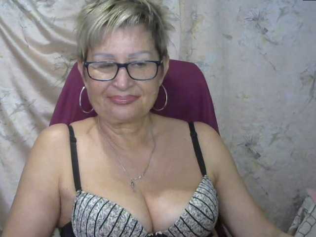 Fotky MatureLissa Who wants to see mature pussy ? pls for @total English and German