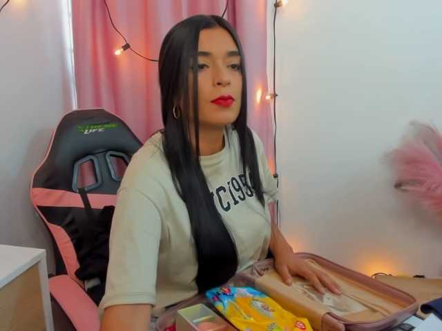 Vysílací screenshoty Megan-Parker1