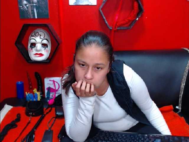 Fotky MEGANDIRTY I'm looking for unlimited slaves, come and play and show me your obedience, I challenge you
