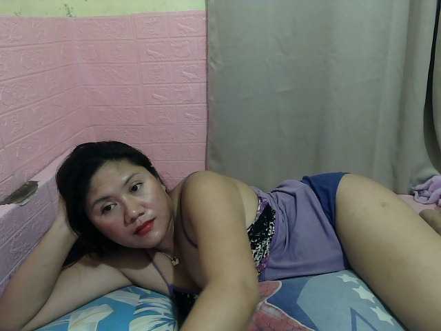 Fotky Meggie30 Hello! Welcome to my room let me know what can i do to get you in a right mood!
