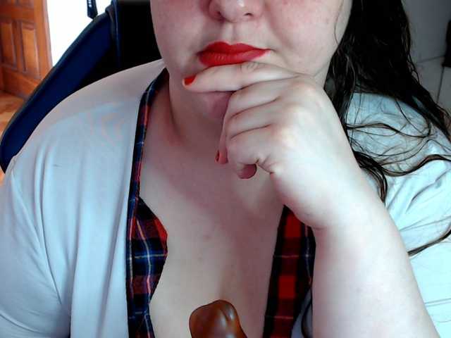 Fotky Kimberly_BBW IS MY HAPPY BRITDAY MAKE ME VIBRATE WITH TOKENS I WANT TO RUN