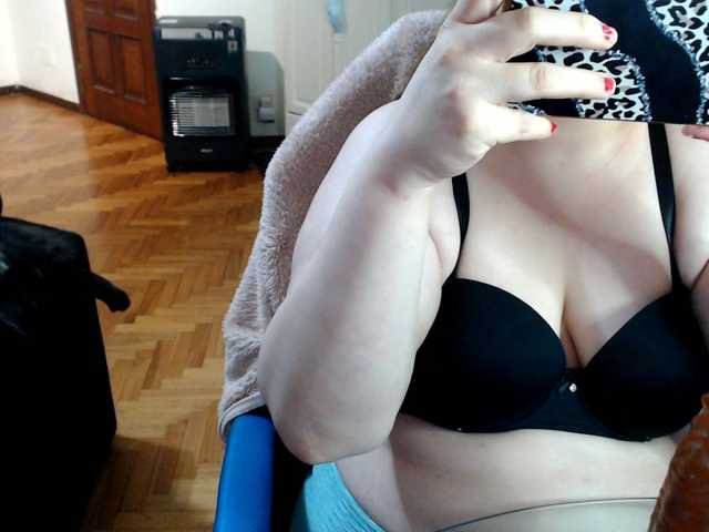 Fotky Kimberly_BBW IS MY HAPPY BRITDAY MAKE ME VIBRATE WITH TOKENS I WANT TO RUN