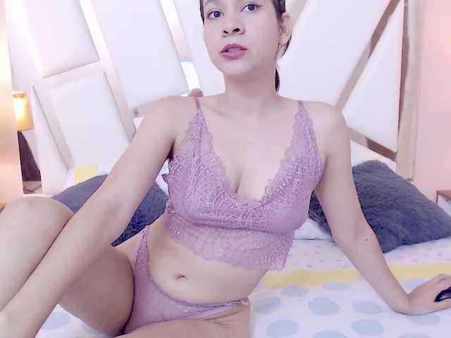 Fotky MelissaBlue im look inocent but i can be a bad giel when i play with my fingers♥♥♥♥♥♥♥ make me yours!!! and add to me on lovers