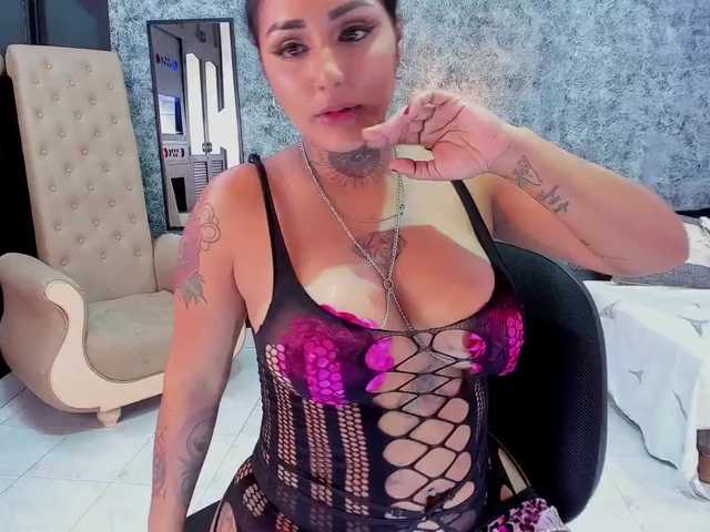 Fotky Meredith-rave My pussy wants eat that cock /1@PussyRide 2@AnalBead show // pvt on// personalize your videos// #sexy #bigboobs #bigass #latina #milf #squirt #lovense #colombia