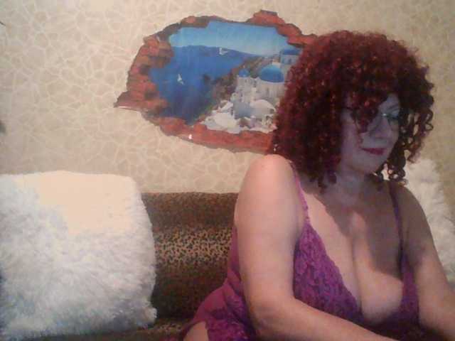 Fotky MerryBerry7 ass 20 boobs 30 pussy 80 all naked 120 open cam 10попа 20 грудь 30 киска 80 голая 120