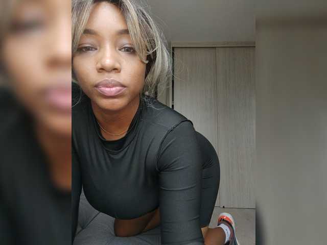 Vysílací screenshoty MiaBigBoobs
