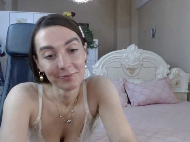 Fotky MilfRyhanne sweet guys i get naked for 500 TKN i use dildo and more ask me :* BSDM TOYS