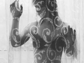 Erotický videochat Mina-Harker