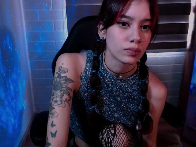 Fotky miss-violet WELCOME GUYS GOAL FLAH TITS 30 TOKENS
