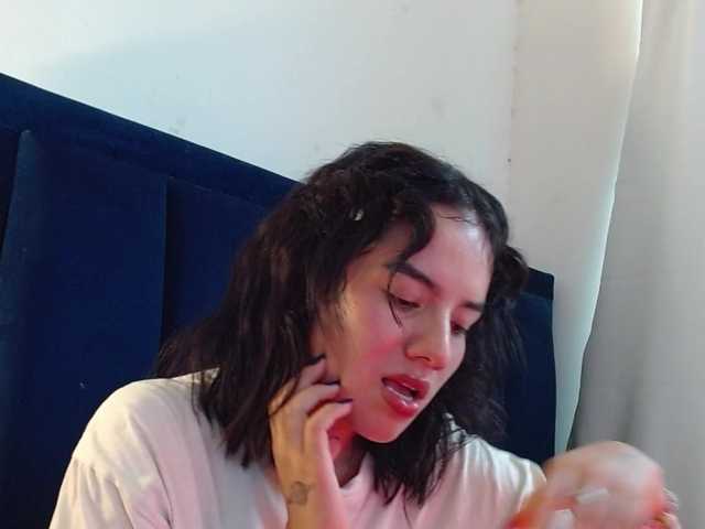 Vysílací screenshoty MollyBee-x