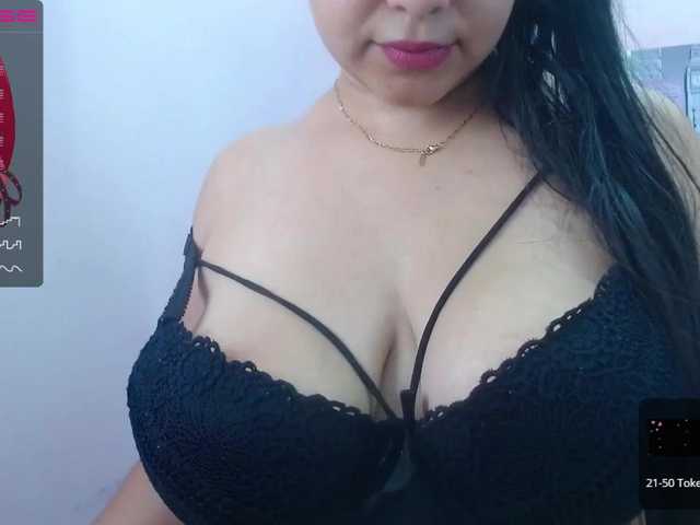 Fotky MollyPatrick2 hello guys ❤❤ Welcome fuck me and wet tips make me horny #bigboobs#bigass#latina#lovense#petite#new#squirt [499 tokens remaining]
