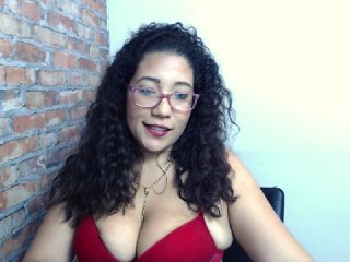 Fotky Monica-Ortiz I'm in my office bored let's have fun!! #ASS #LATINA #NEW #BIGTITS #SEXY #PVT #SEX #LUSH #PUSSY #FUCK