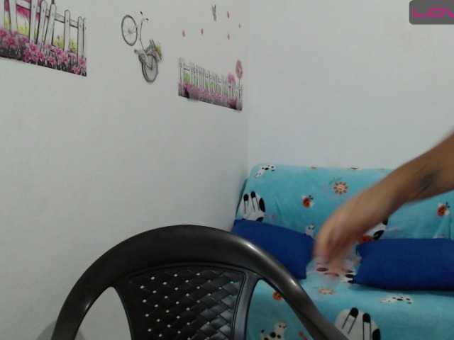 Vysílací screenshoty monica-squirt