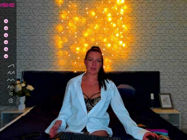 Vysílací screenshoty MonicaGucci