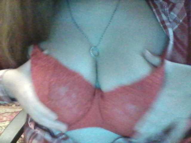 Fotky Limonadka Who want see my sexy tits? 30 tokens!