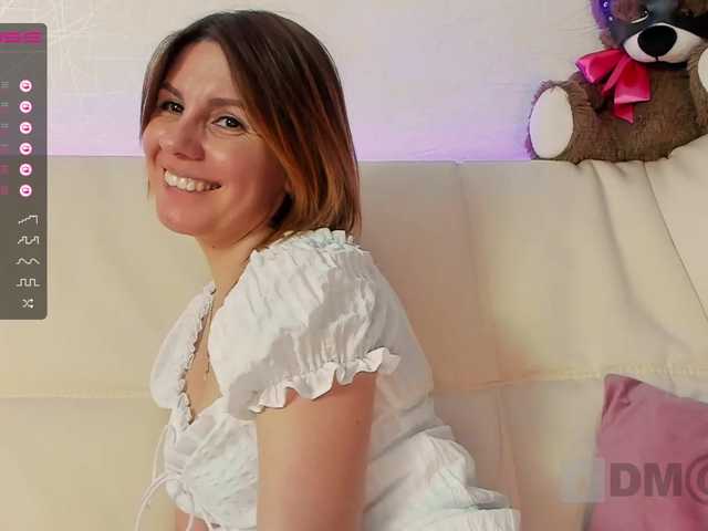 Fotky _Risha_ Hi, I'm Arisha! I undress in private, toys only in full private. Lovense: 2/10/40/100/200, special commands 102/103/104/105, random 35.