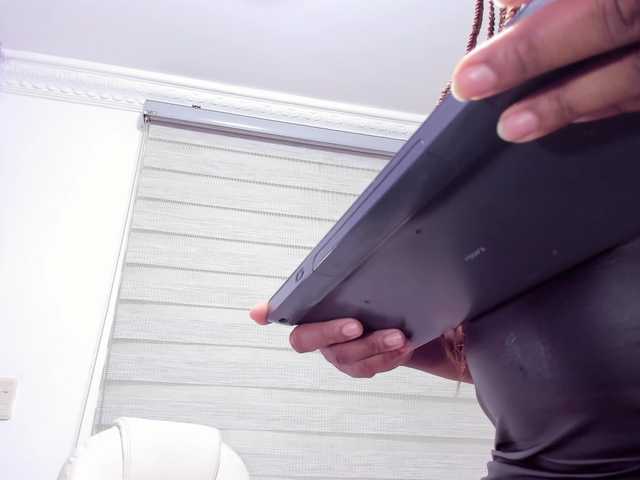 Vysílací screenshoty NahomyJenner