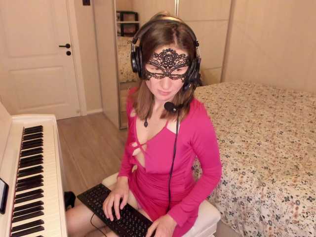 Fotky PianoGirl Hi everyone. I am Anastasia :) 101 Take off dress, 102 put on dress, 103 change the dress, 70 autodj - dance, 1001 - to cut the dress my choice, 3001 - to cut the dress your choice, 10001 - take off mask